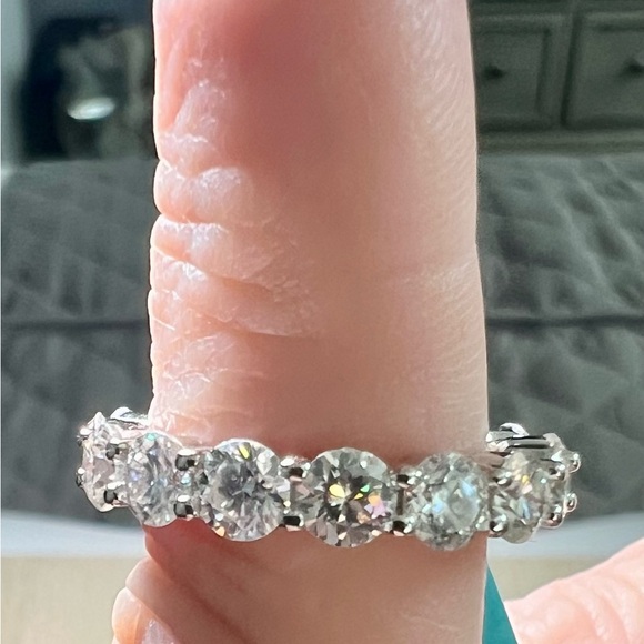 Size 7 Sterling Silver 925 Moissanite Ring - Picture 6 of 10